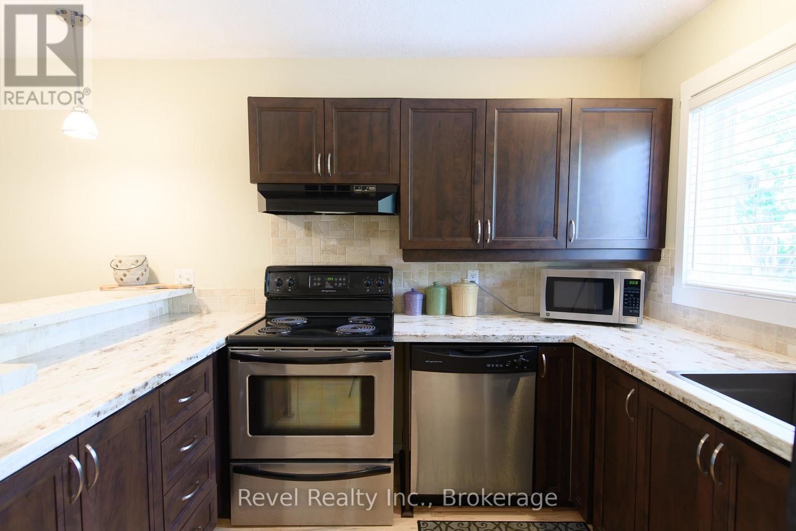 440 OXBOW CRESCENT W - Image 8