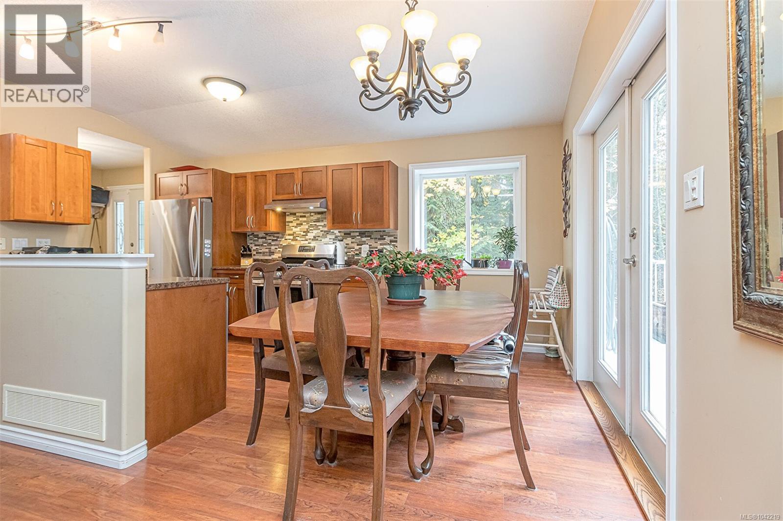 350 Dogwood Dr - 22