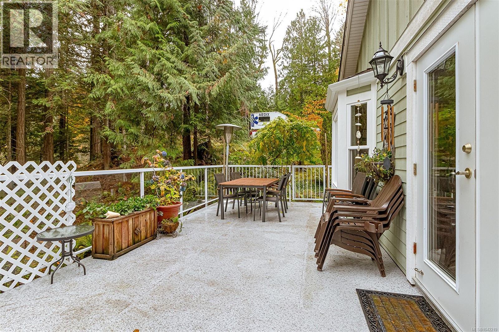 350 Dogwood Dr - 54