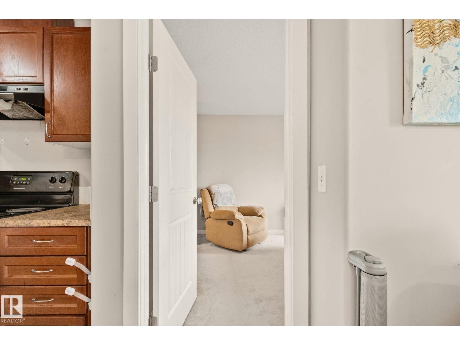 #209 240 SPRUCE RIDGE RD - 17