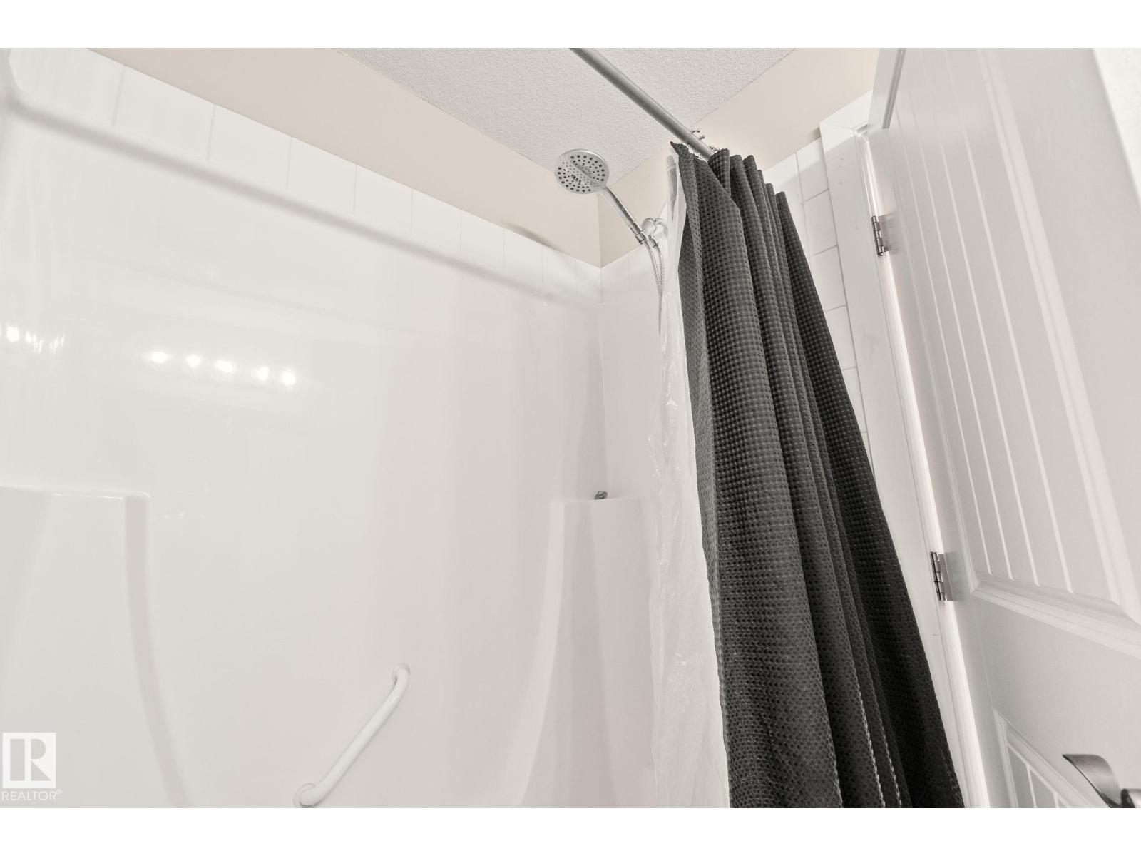 #209 240 SPRUCE RIDGE RD - 22