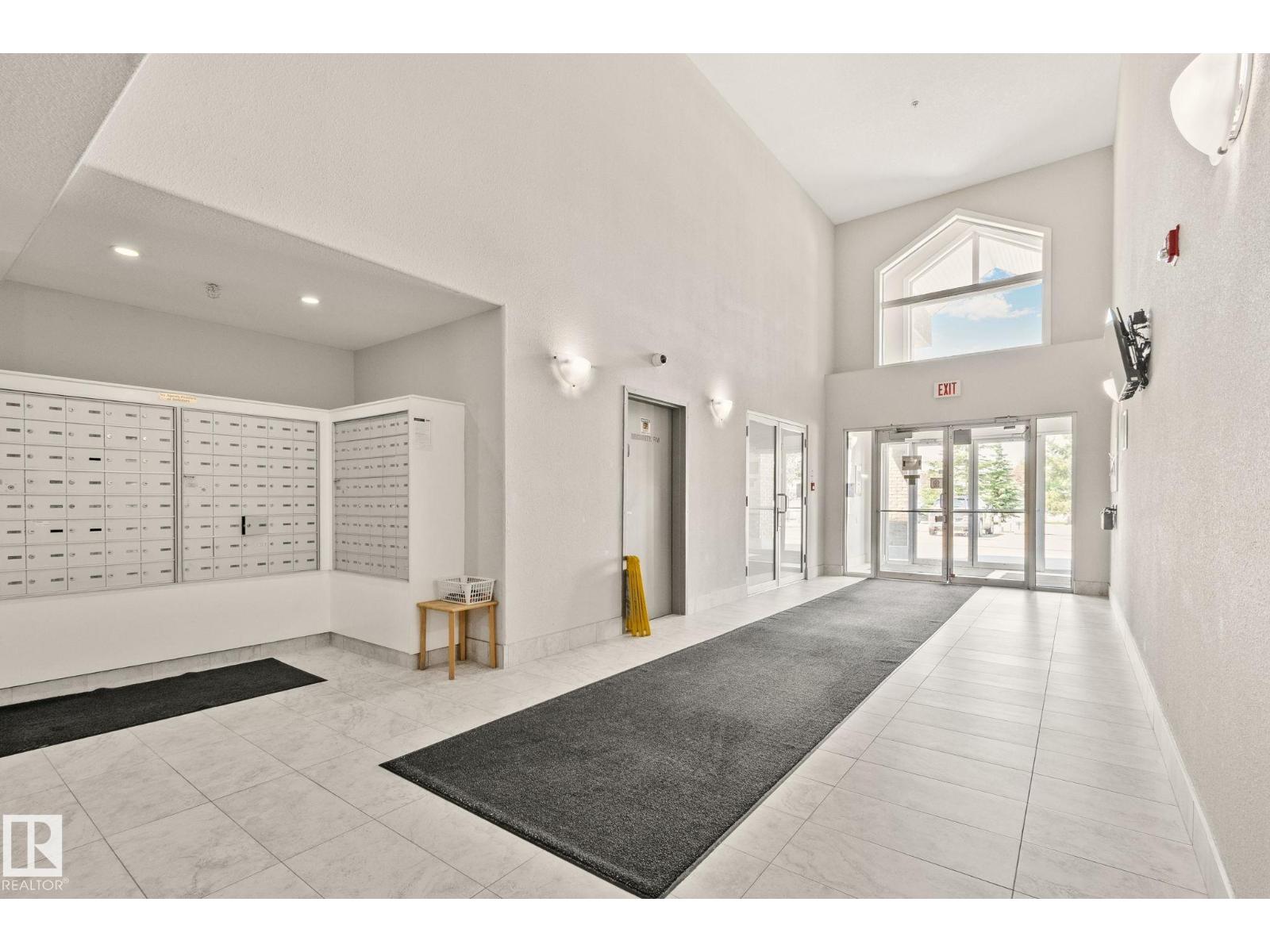 #209 240 SPRUCE RIDGE RD - 4