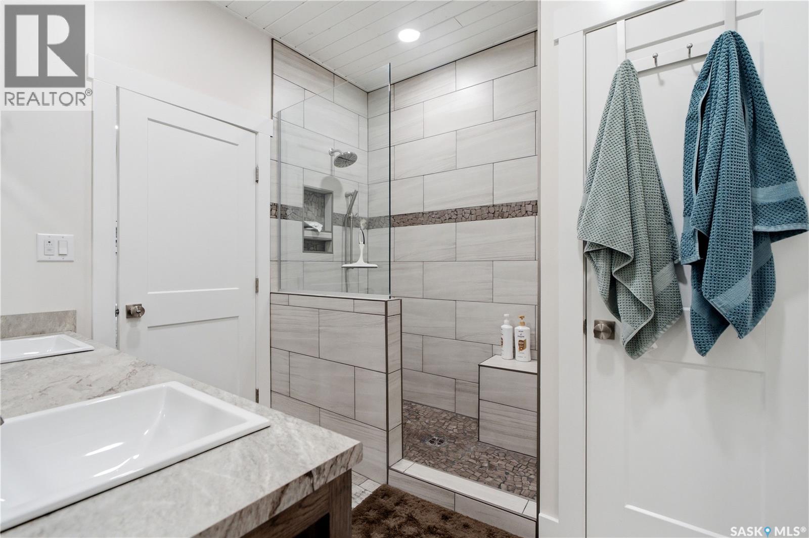251 Lakeshore DRIVE - 21