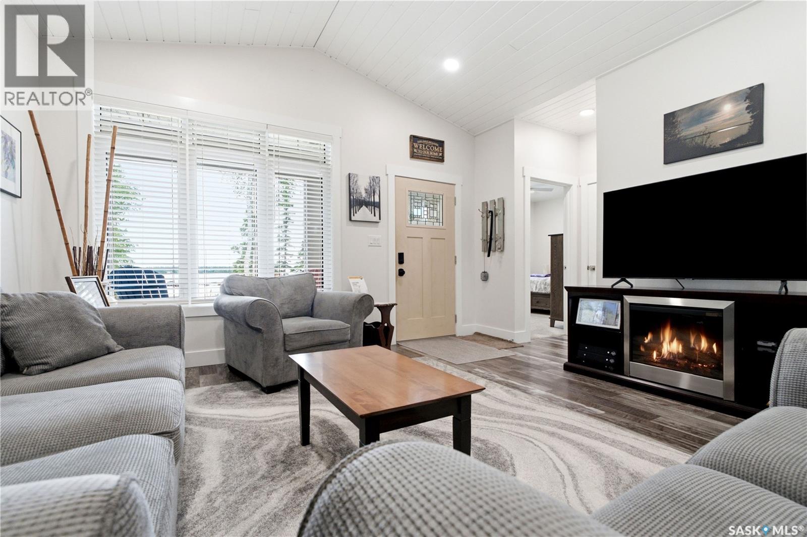 251 Lakeshore DRIVE - 11