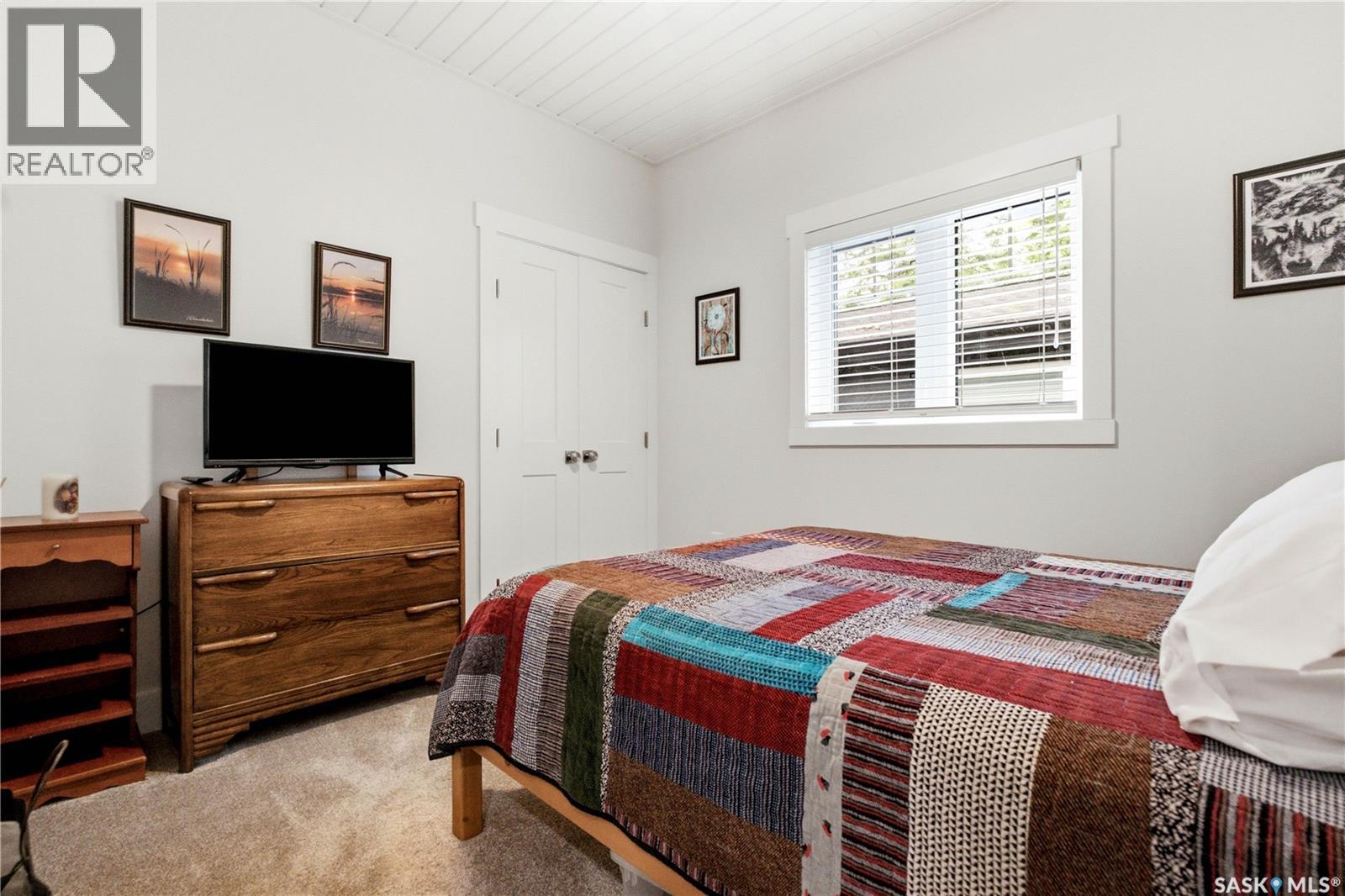 251 Lakeshore DRIVE - 23