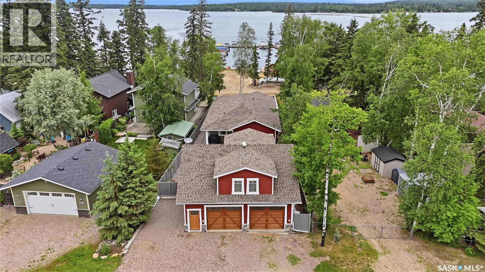 251 Lakeshore DRIVE - 1