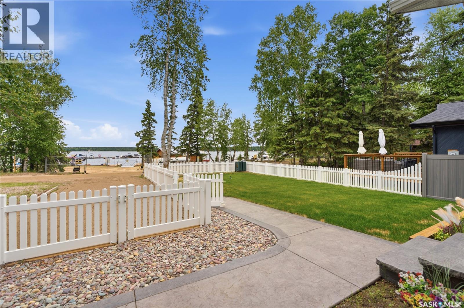 251 Lakeshore DRIVE - 8
