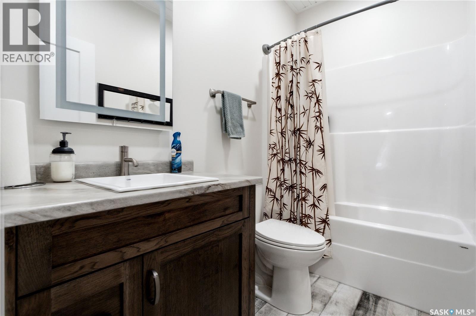 251 Lakeshore DRIVE - 27