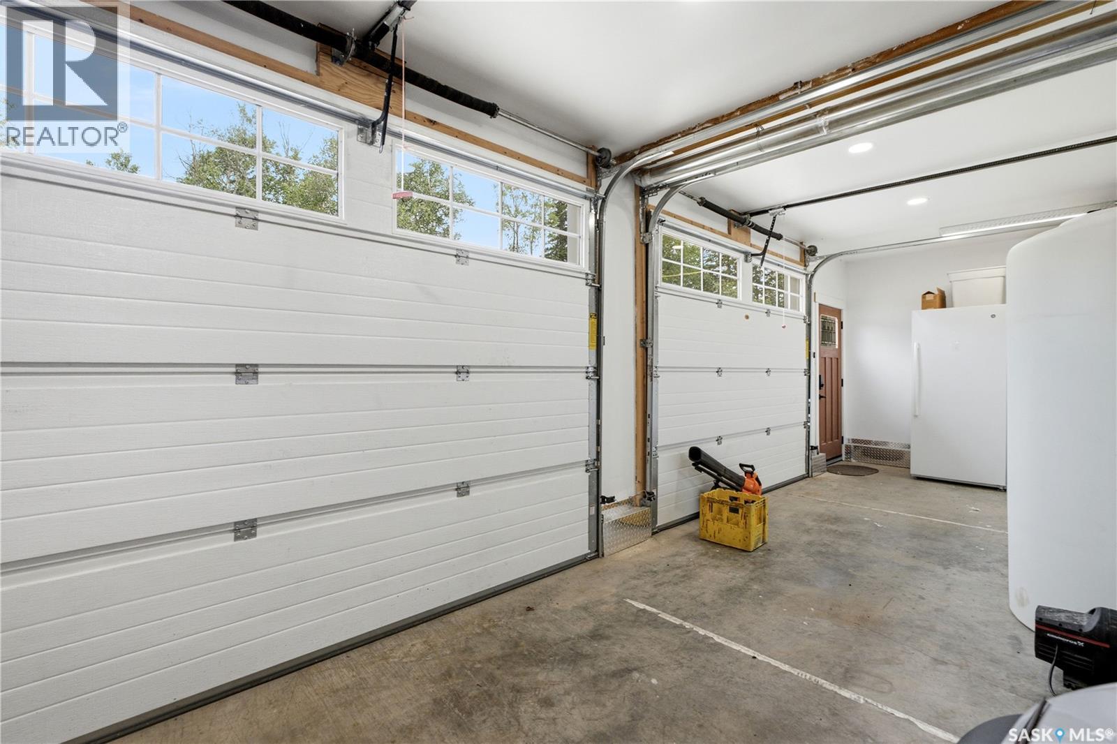 251 Lakeshore DRIVE - 49