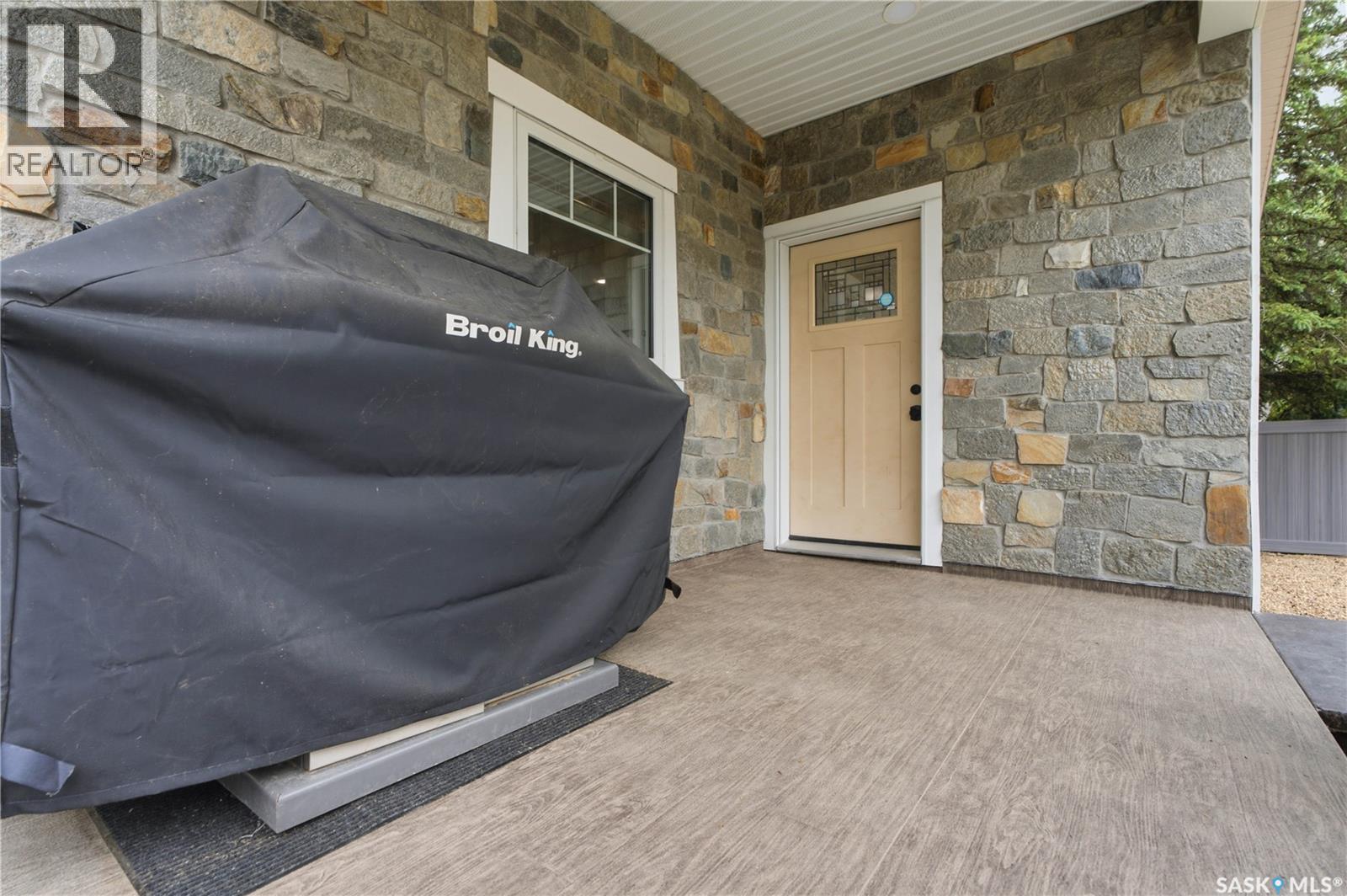 251 Lakeshore DRIVE - 33