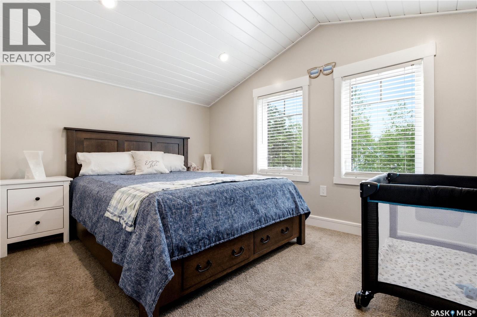 251 Lakeshore DRIVE - 47