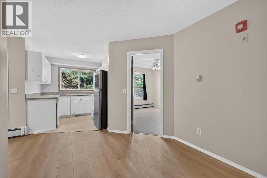 #106 11 Somervale View SW - 10