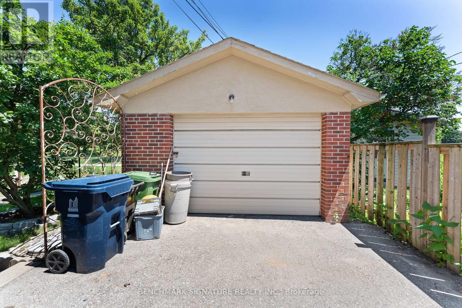 51 BAYBROOK CRESCENT - 34