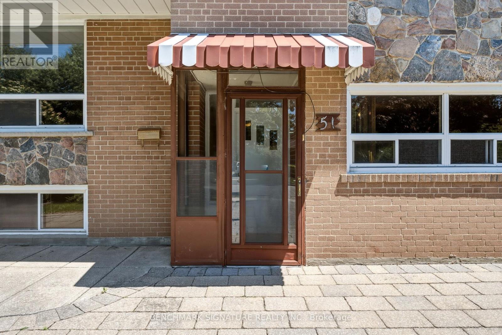 51 BAYBROOK CRESCENT - 4
