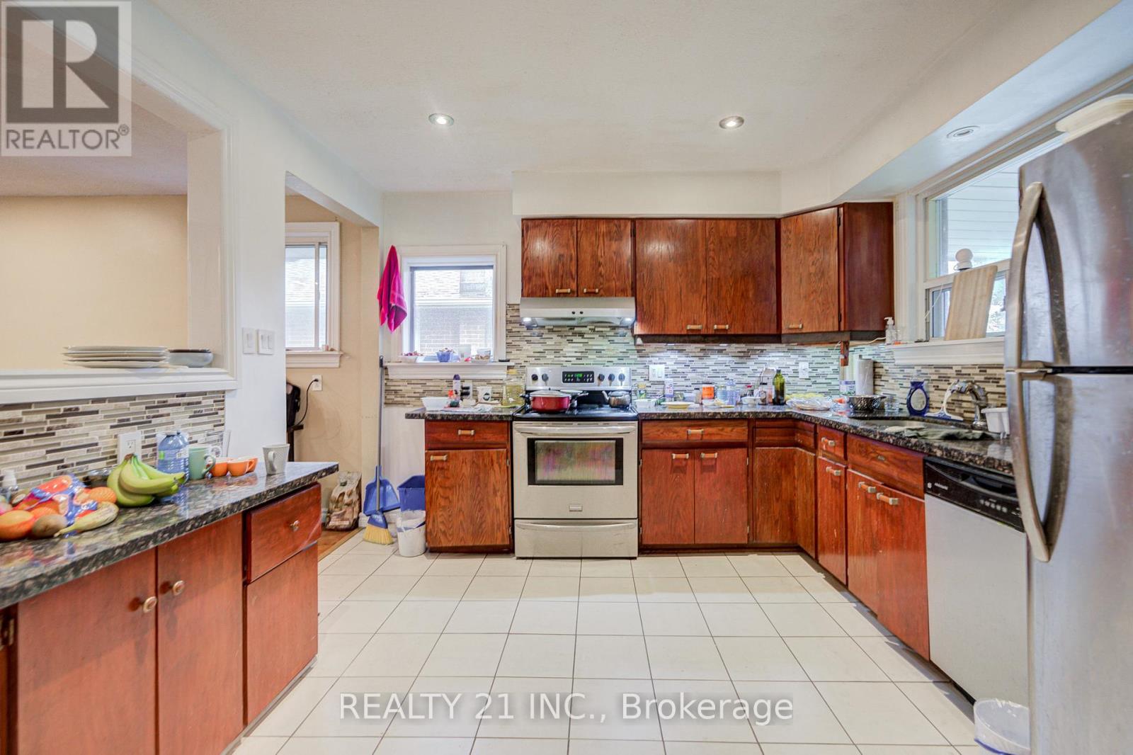 44 SUNDANCE CRESCENT - 9