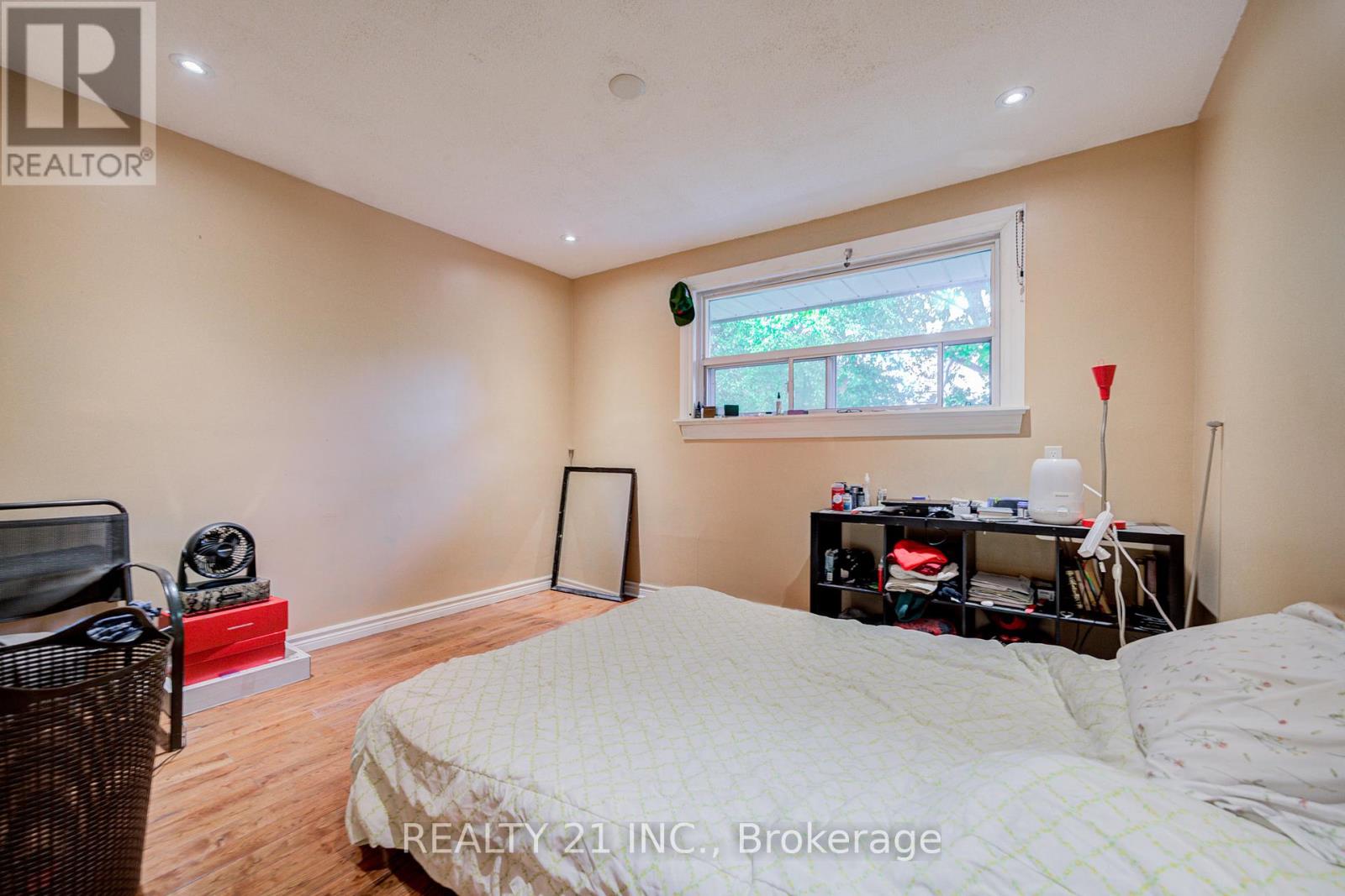 44 SUNDANCE CRESCENT - 23
