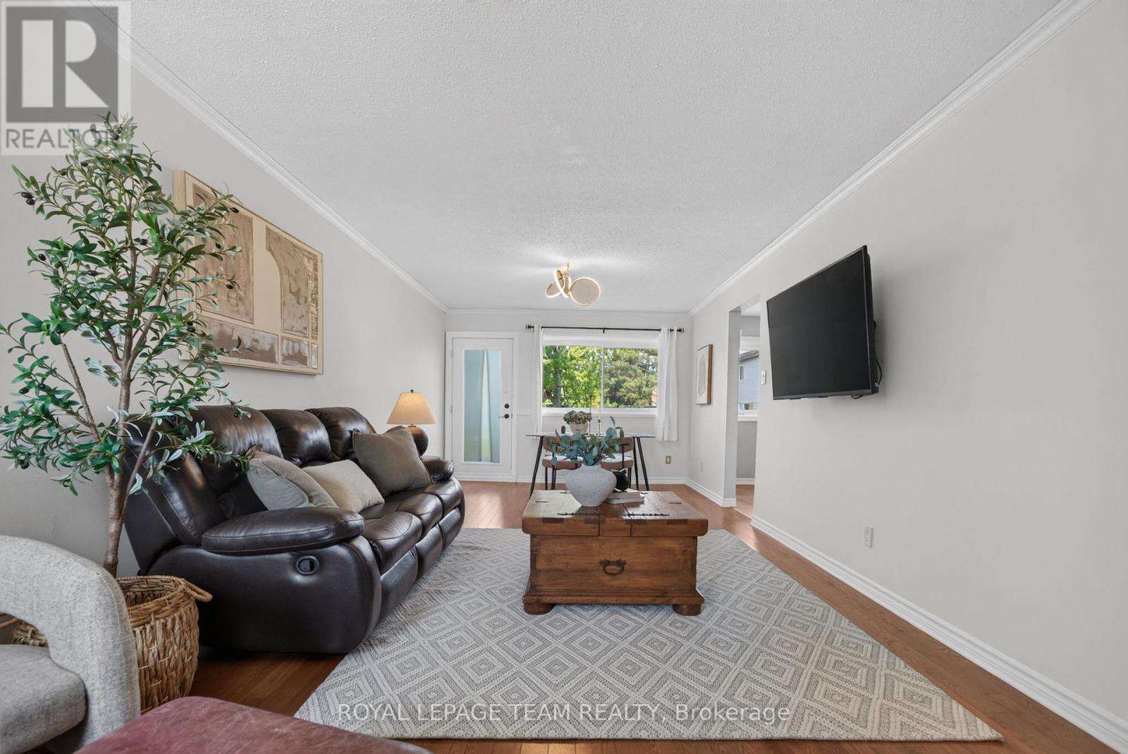 3 Bed, 2 Bath House for Sale in Ottawa – 41 LONGWOOD AVENUE, Ottawa – MLS# X13516910 - Image 20