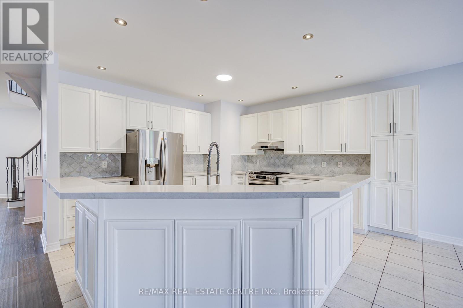 3275 TACC DRIVE - 17