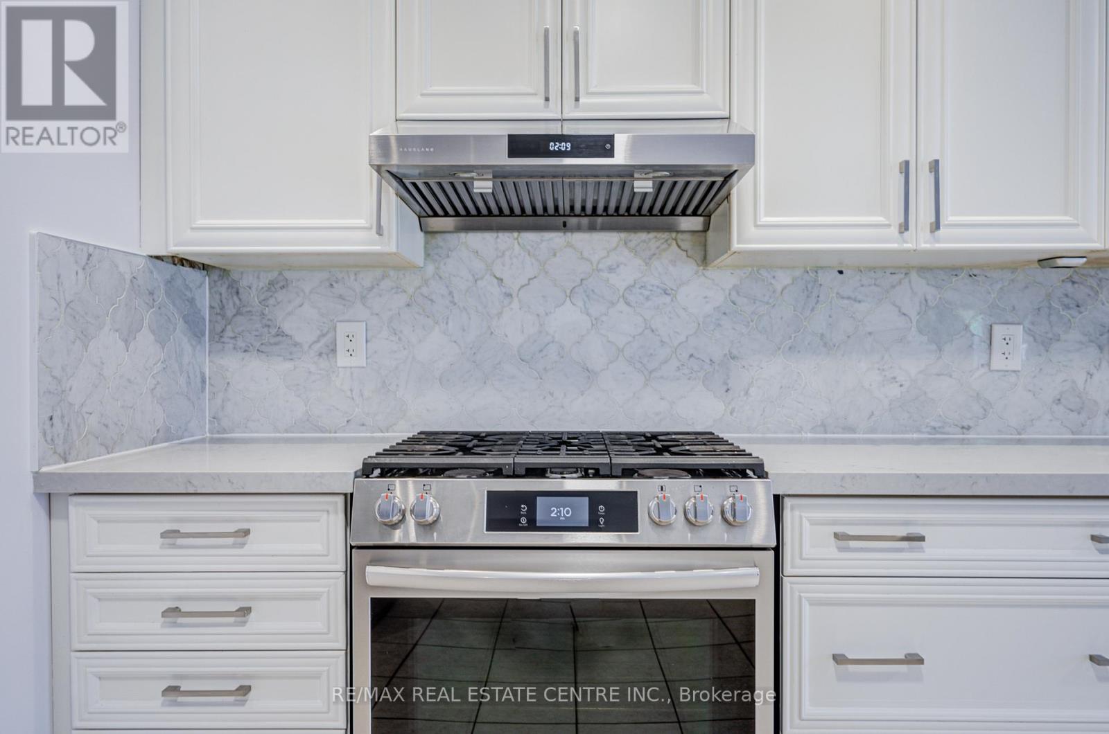 3275 TACC DRIVE - 20