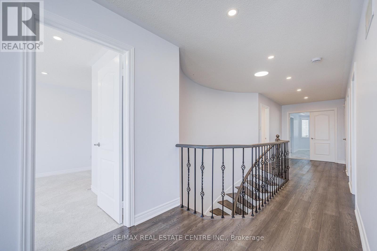 3275 TACC DRIVE - 33