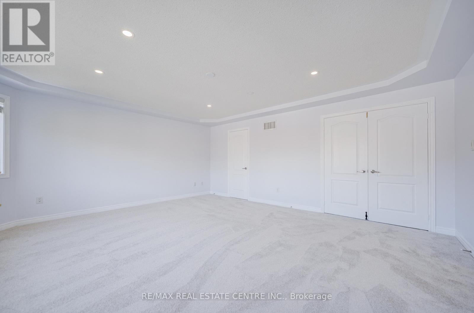 3275 TACC DRIVE - 37