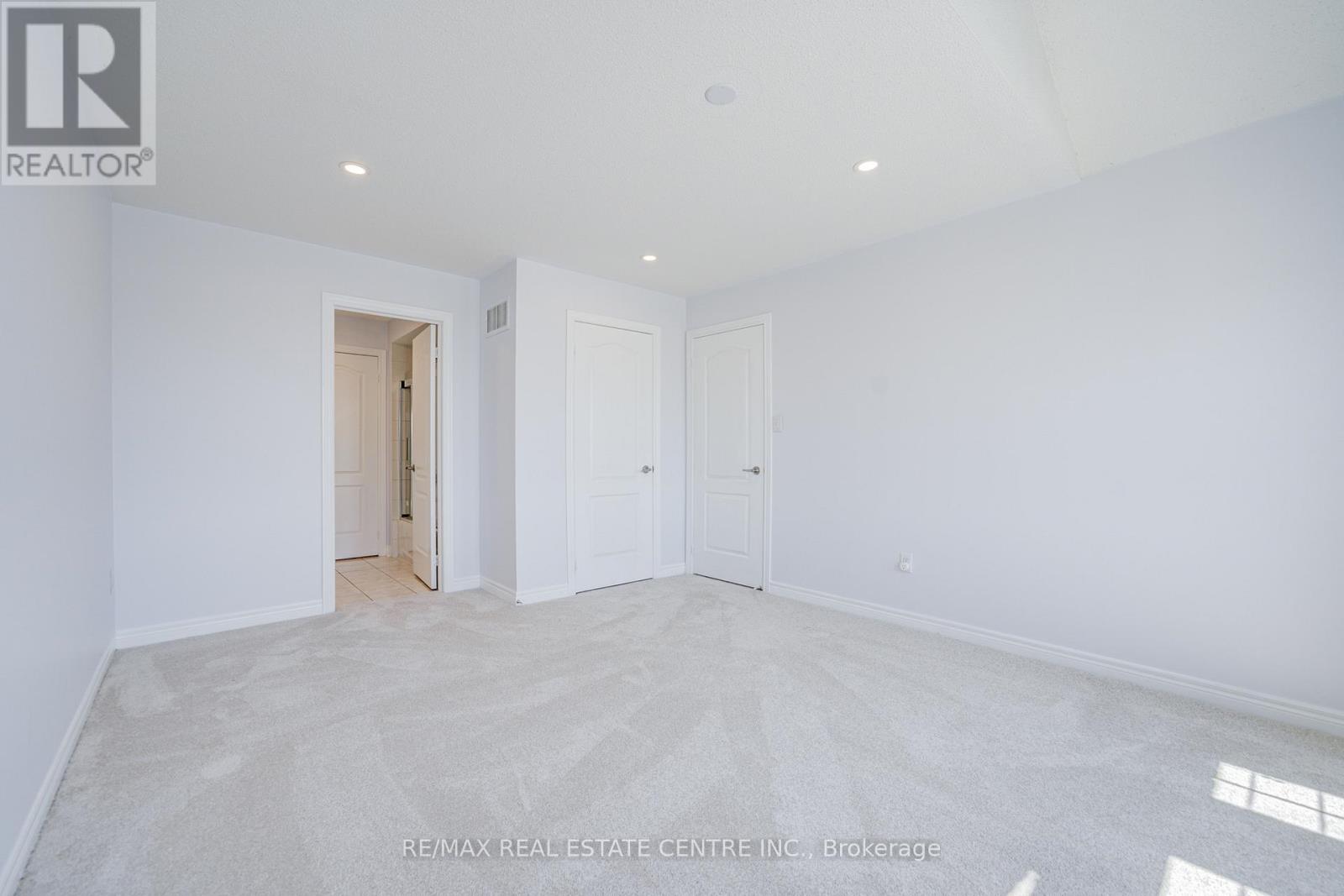 3275 TACC DRIVE - 43