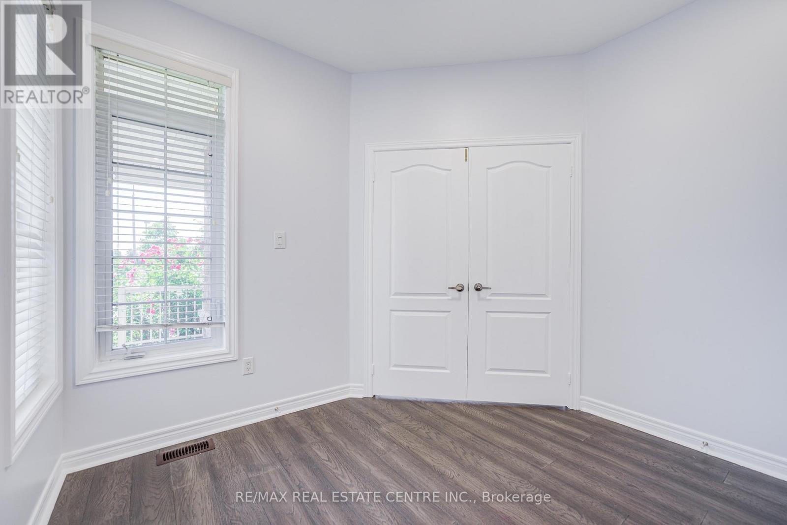 3275 TACC DRIVE - 8