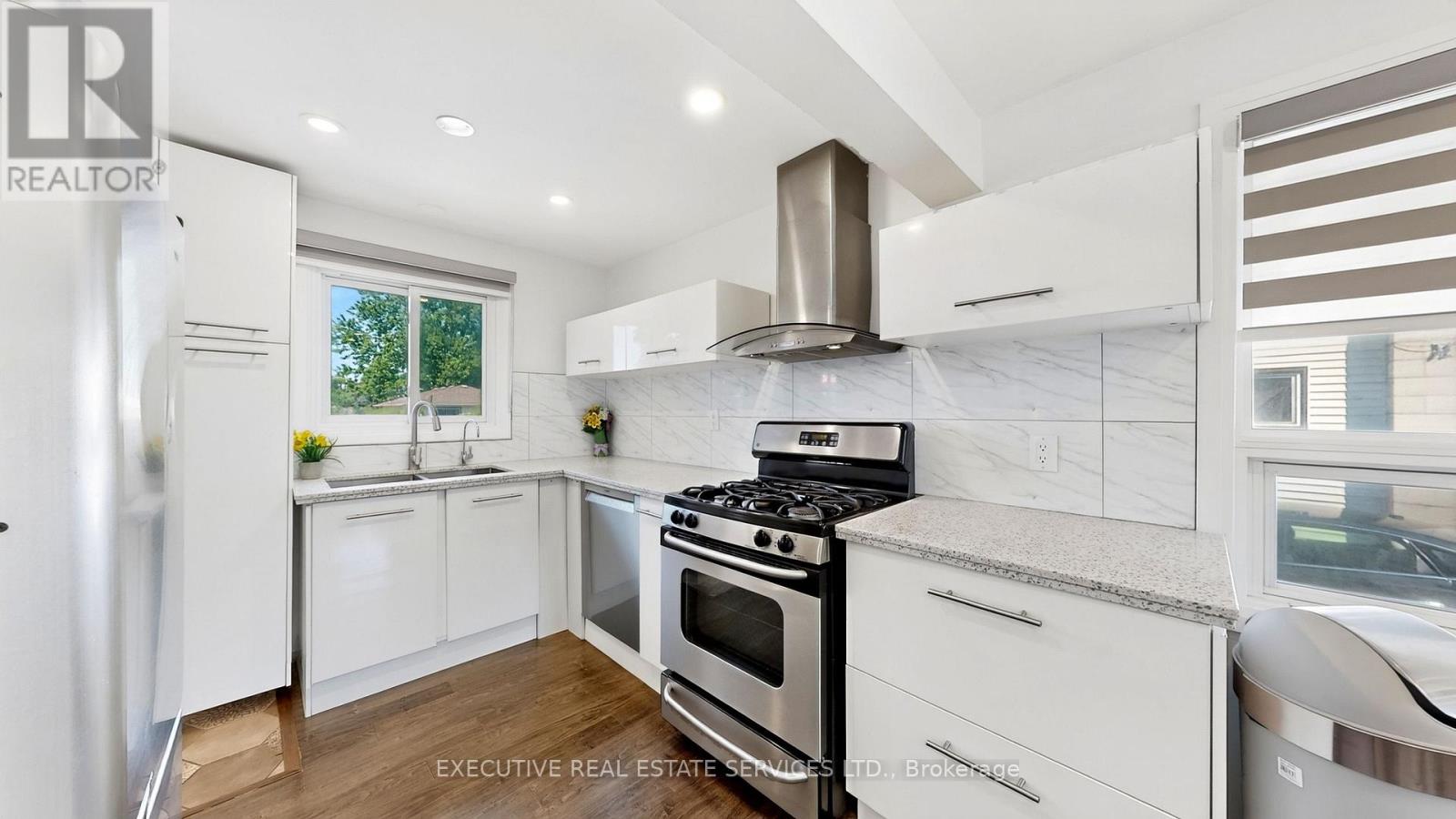 38 PARKER STREET - 14