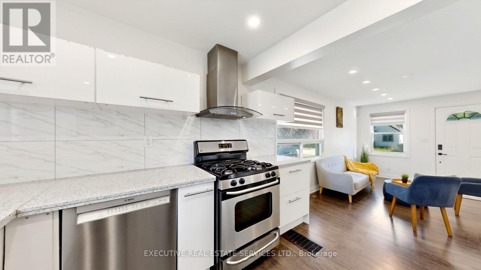 38 PARKER STREET - 12