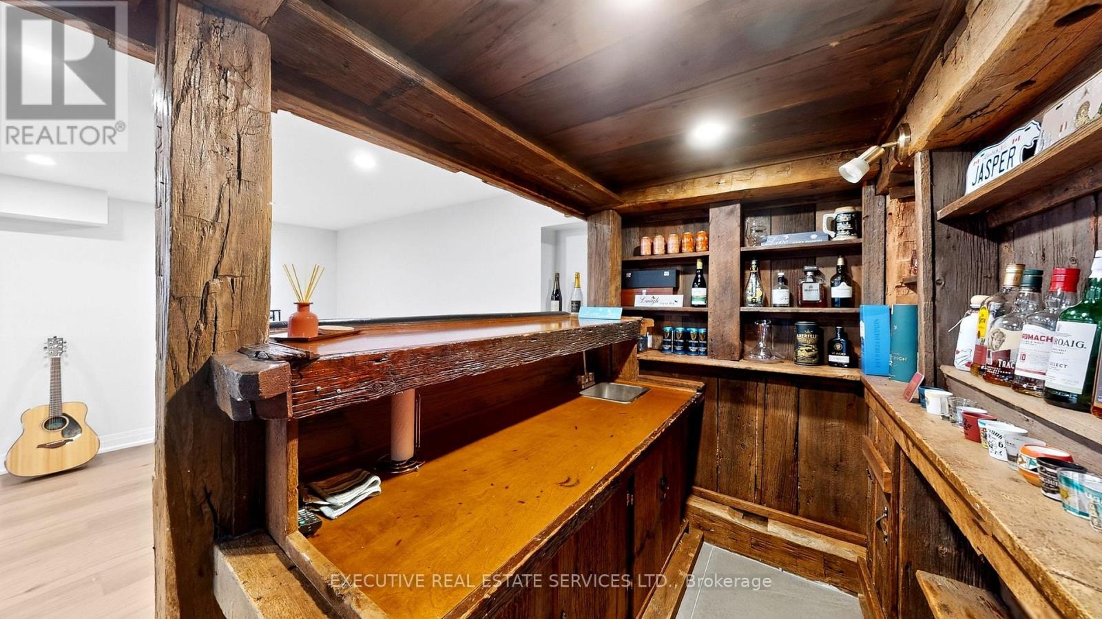 38 PARKER STREET - 28