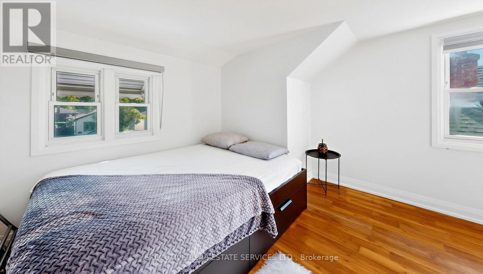 38 PARKER STREET - 23