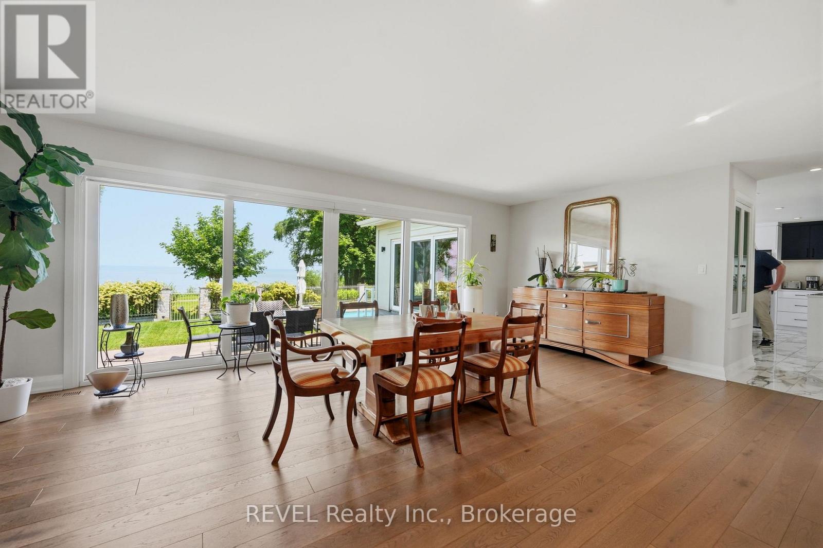 53 BEACHVIEW DRIVE - 13