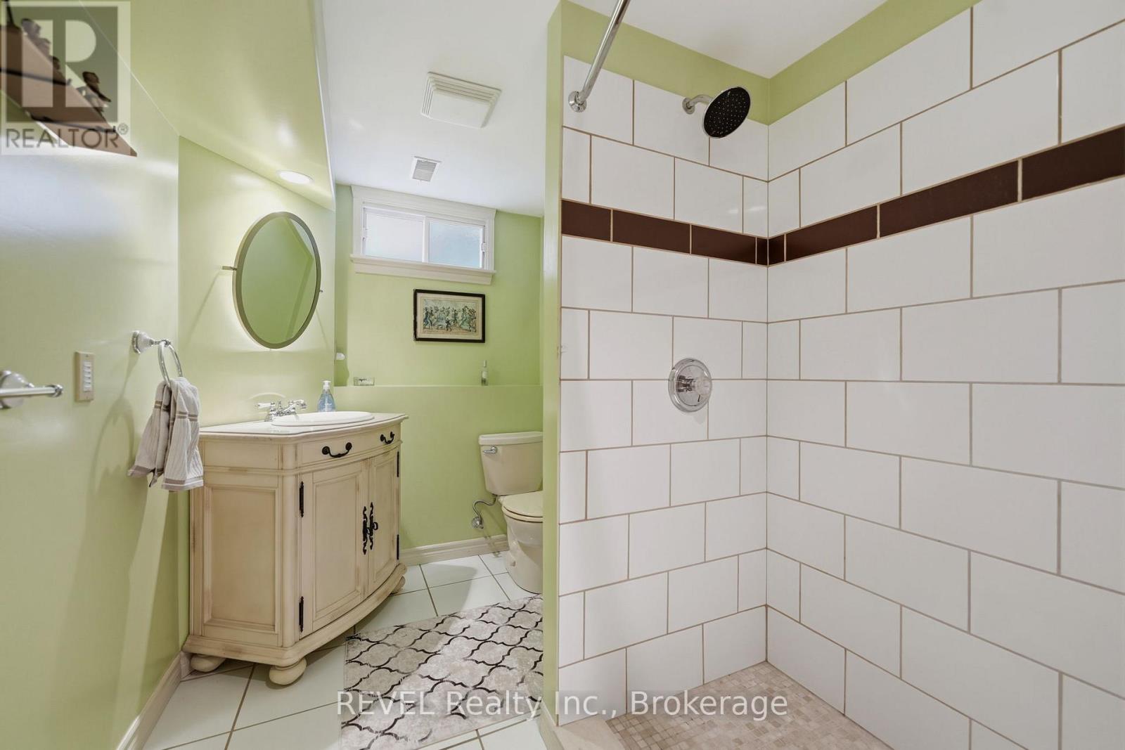 53 BEACHVIEW DRIVE - 36