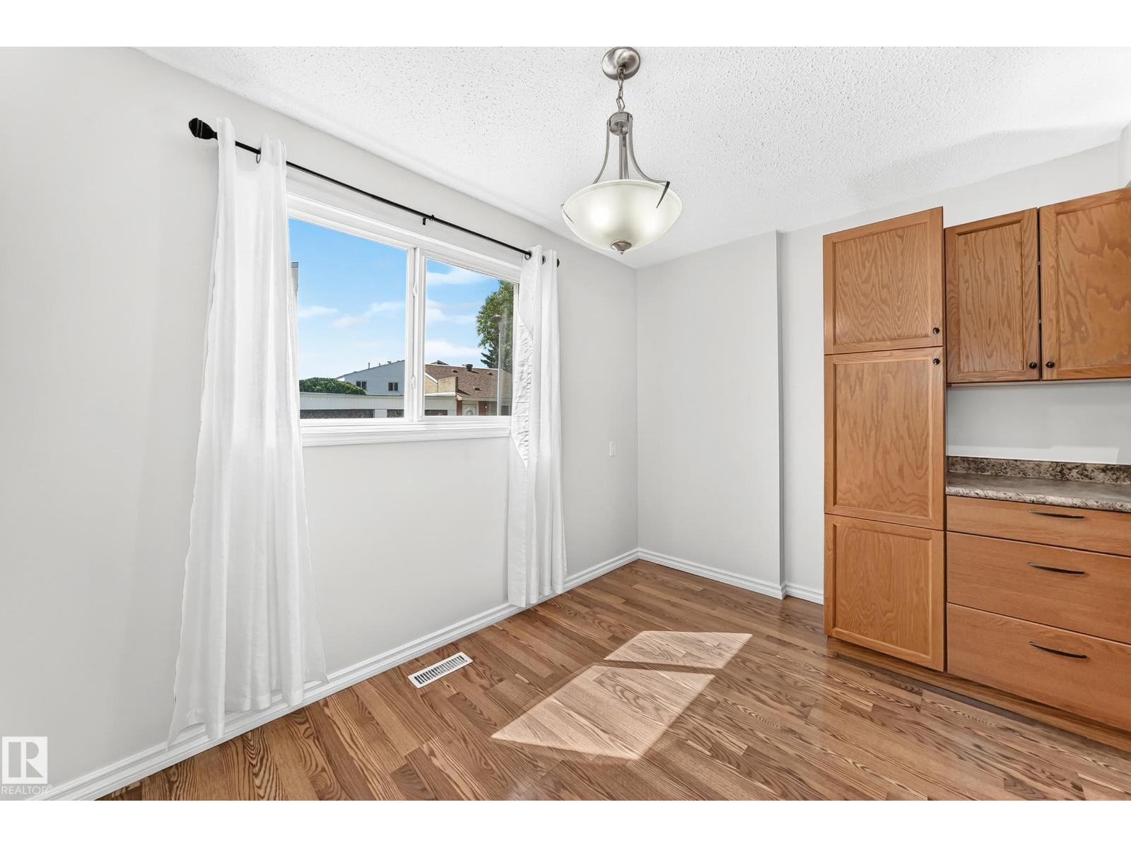 1102 MILLBOURNE RD E NW - 10