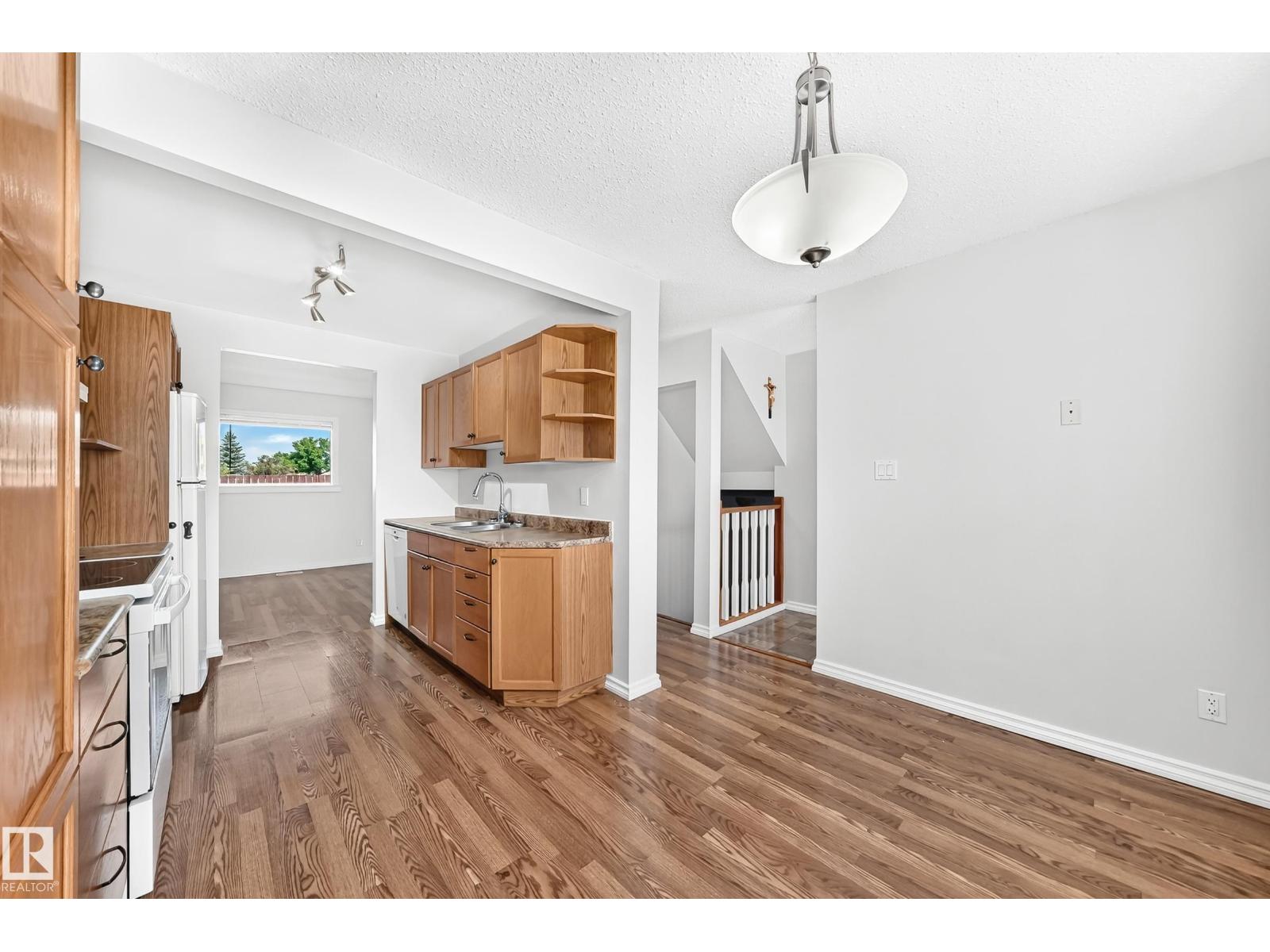 1102 MILLBOURNE RD E NW - 11