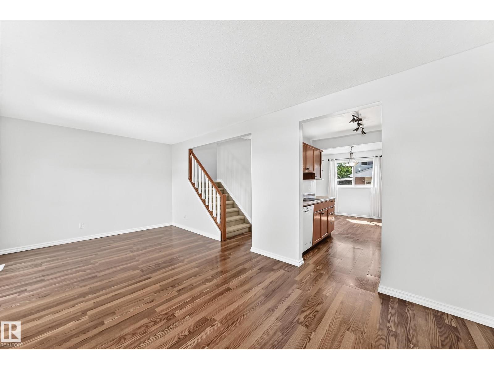 1102 MILLBOURNE RD E NW - 16