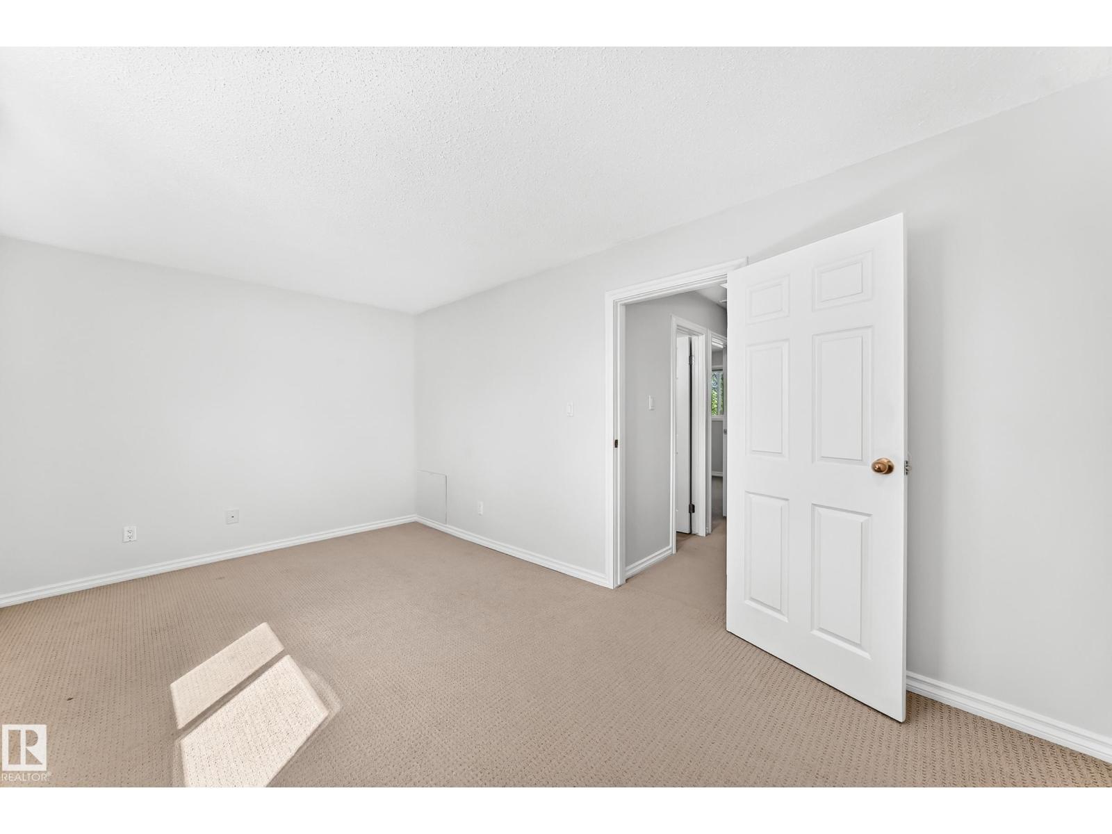 1102 MILLBOURNE RD E NW - 23