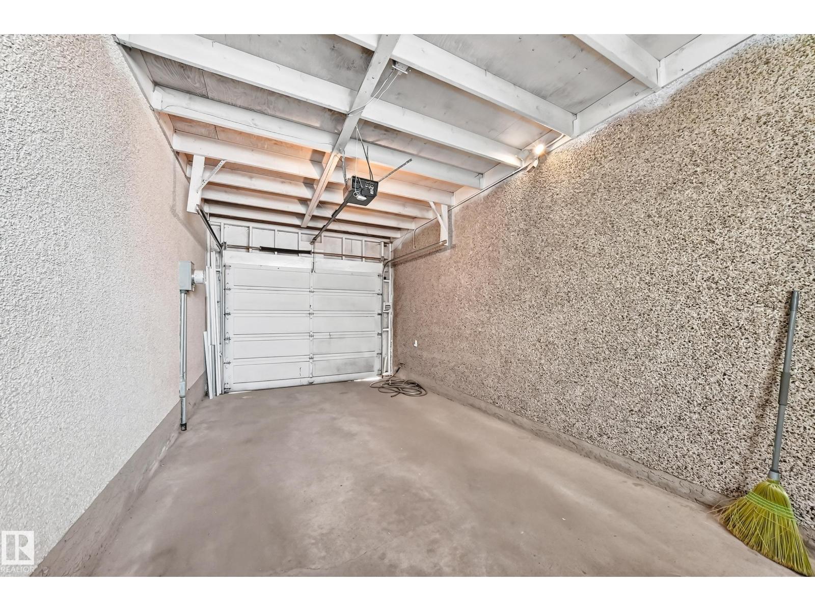 1102 MILLBOURNE RD E NW - 39