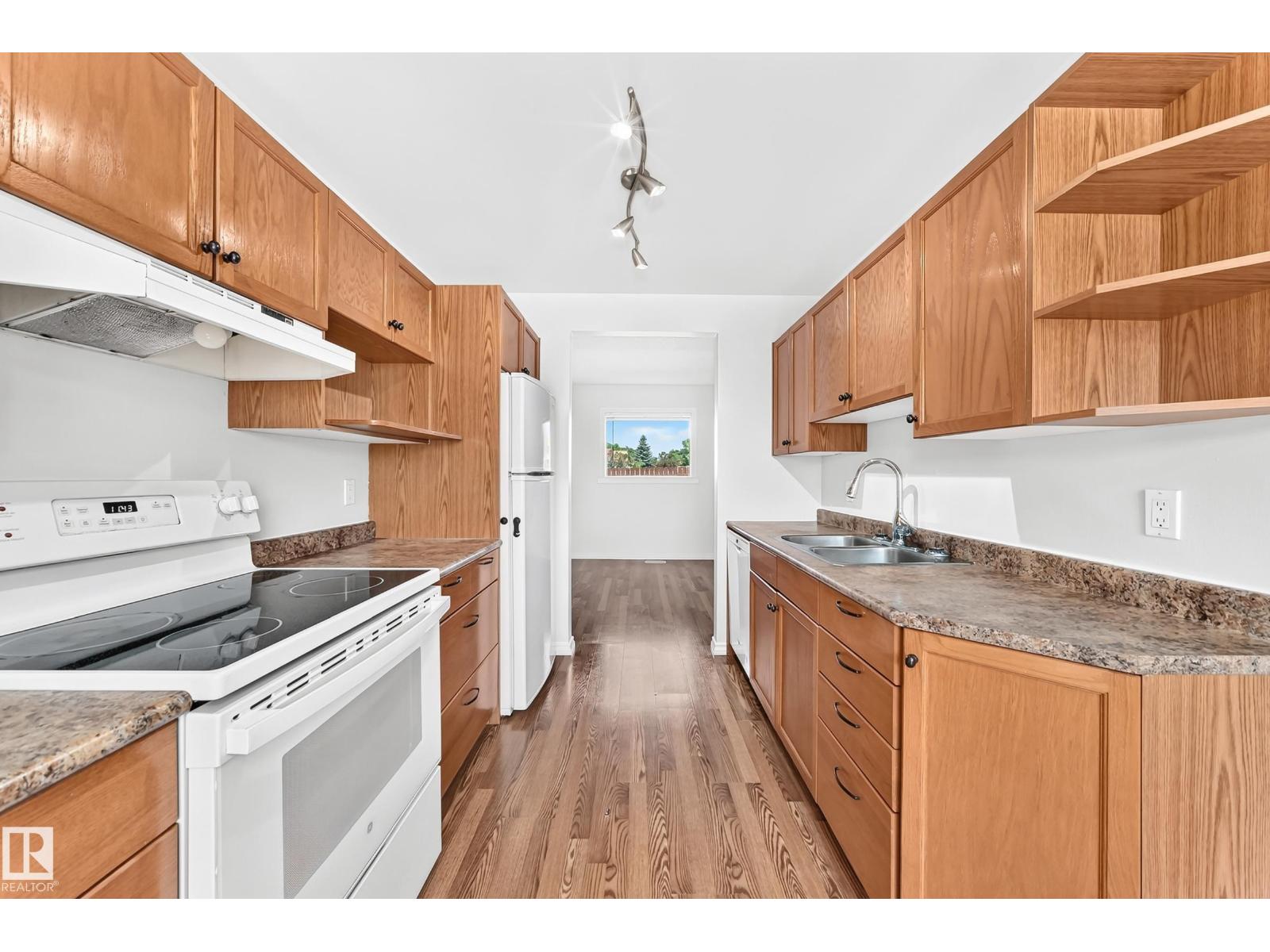 1102 MILLBOURNE RD E NW - 4