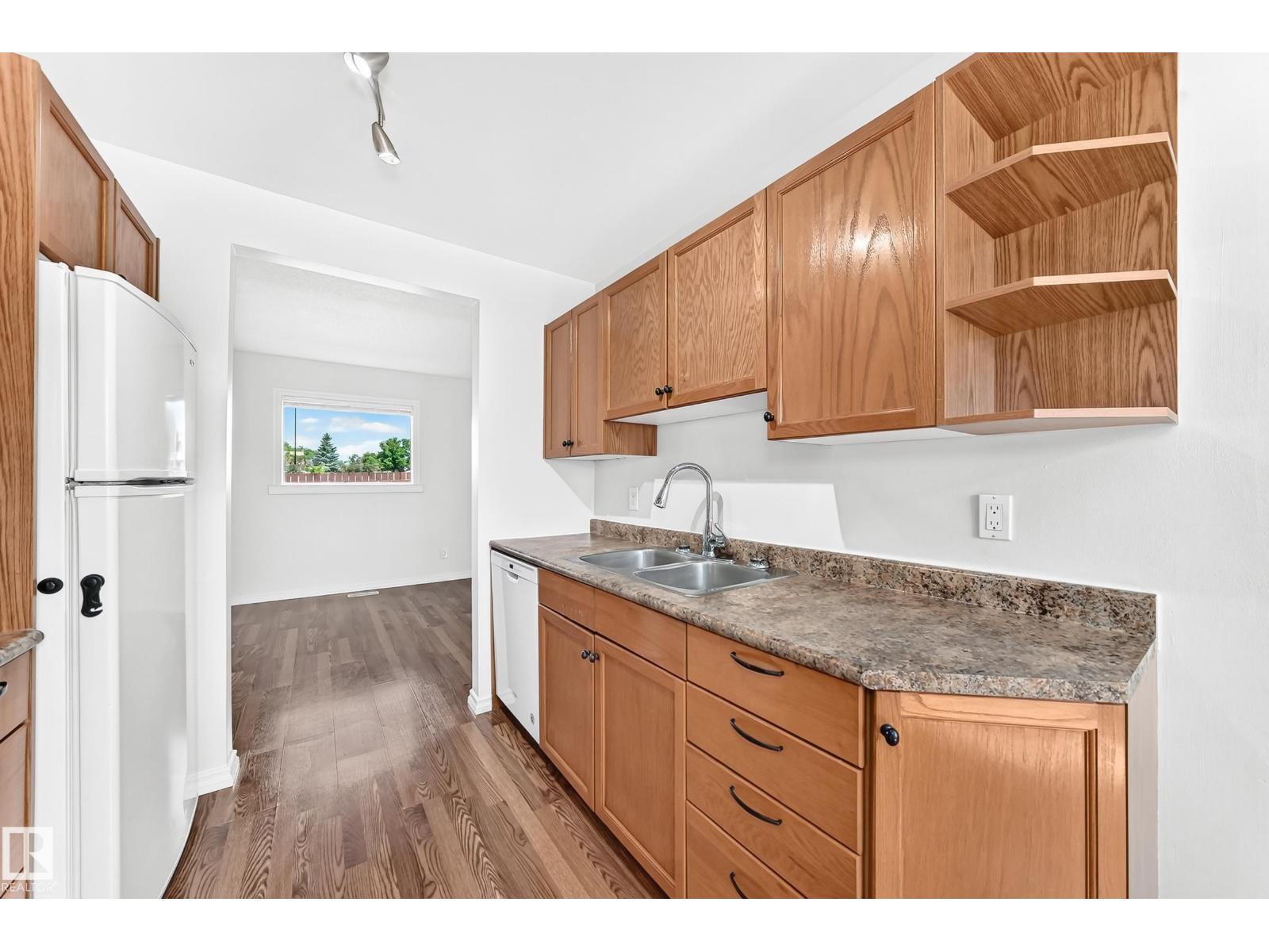 1102 MILLBOURNE RD E NW - 6