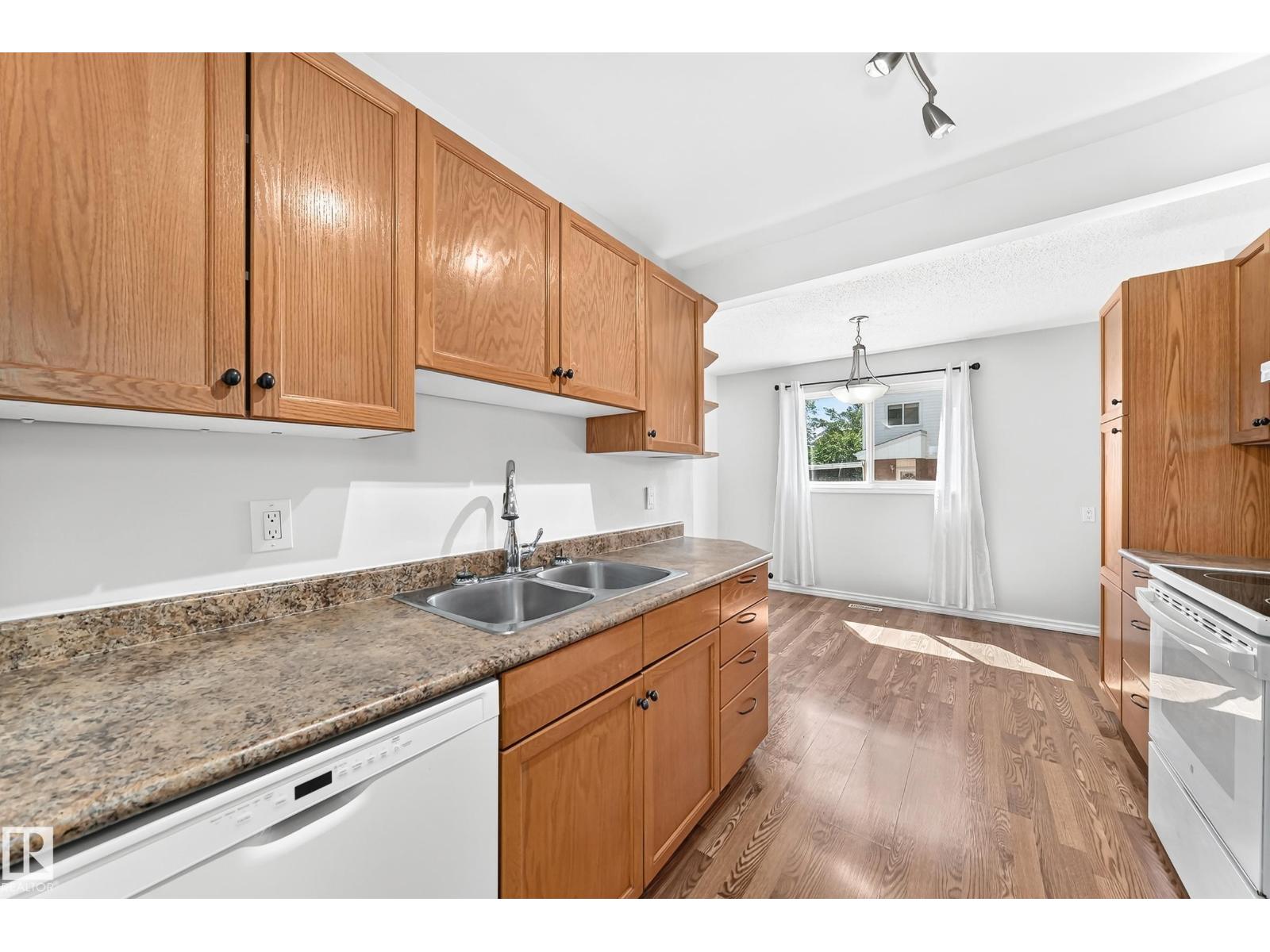 1102 MILLBOURNE RD E NW - 7
