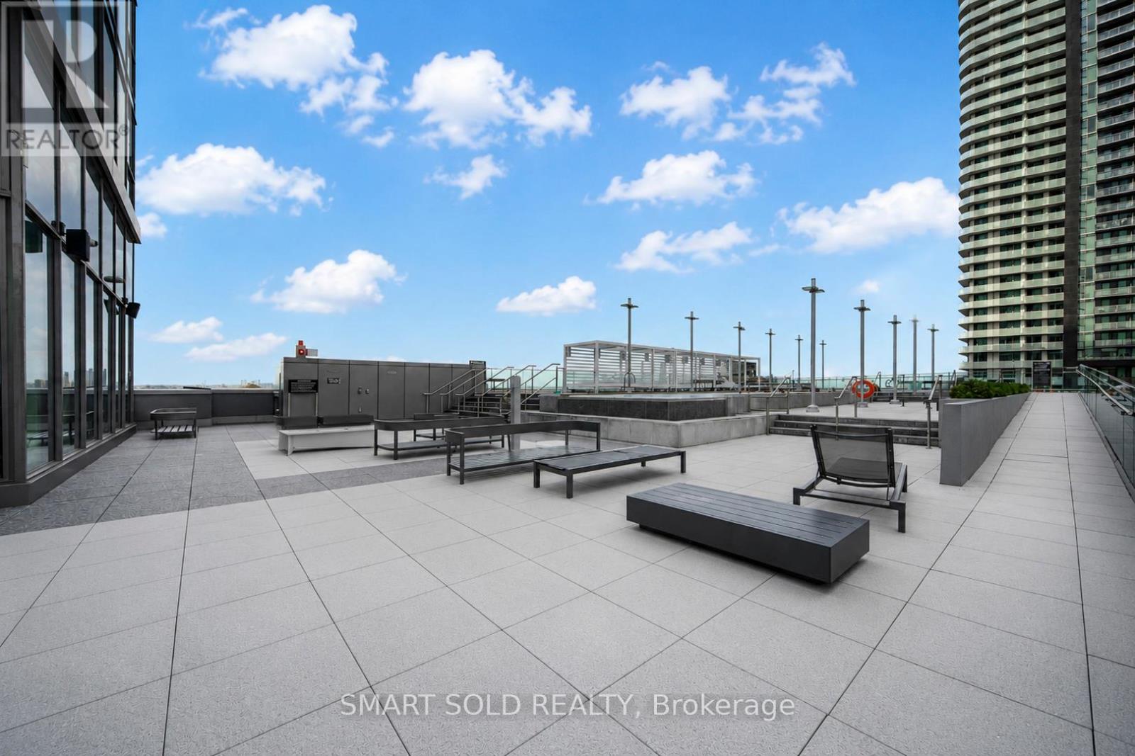 #906 1000 PORTAGE PARKWAY - 23