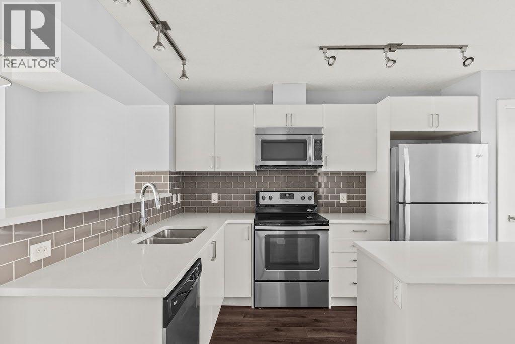 4 Evanscrest Gardens NW - 2