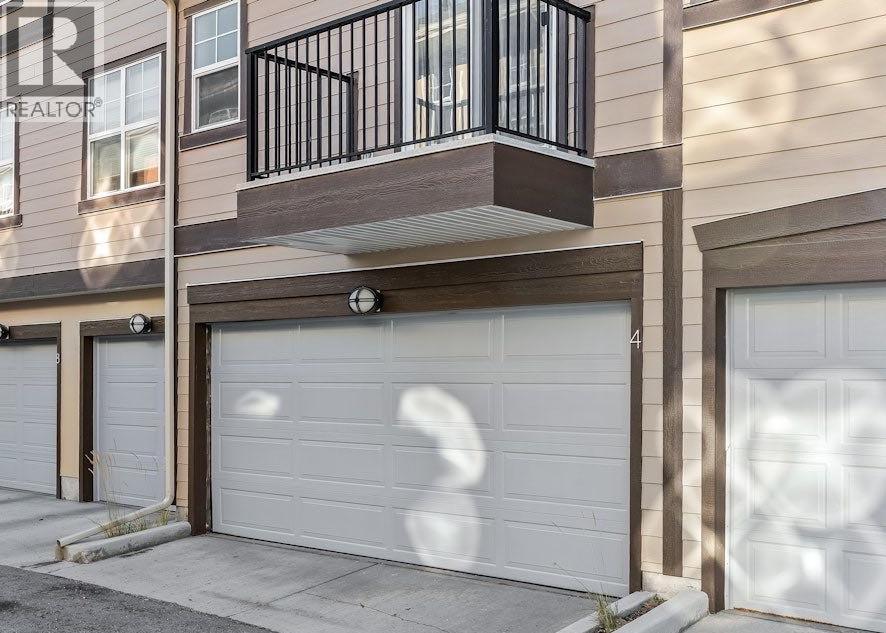 4 Evanscrest Gardens NW - 42