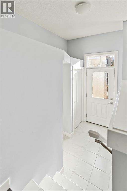 4 Evanscrest Gardens NW - 34