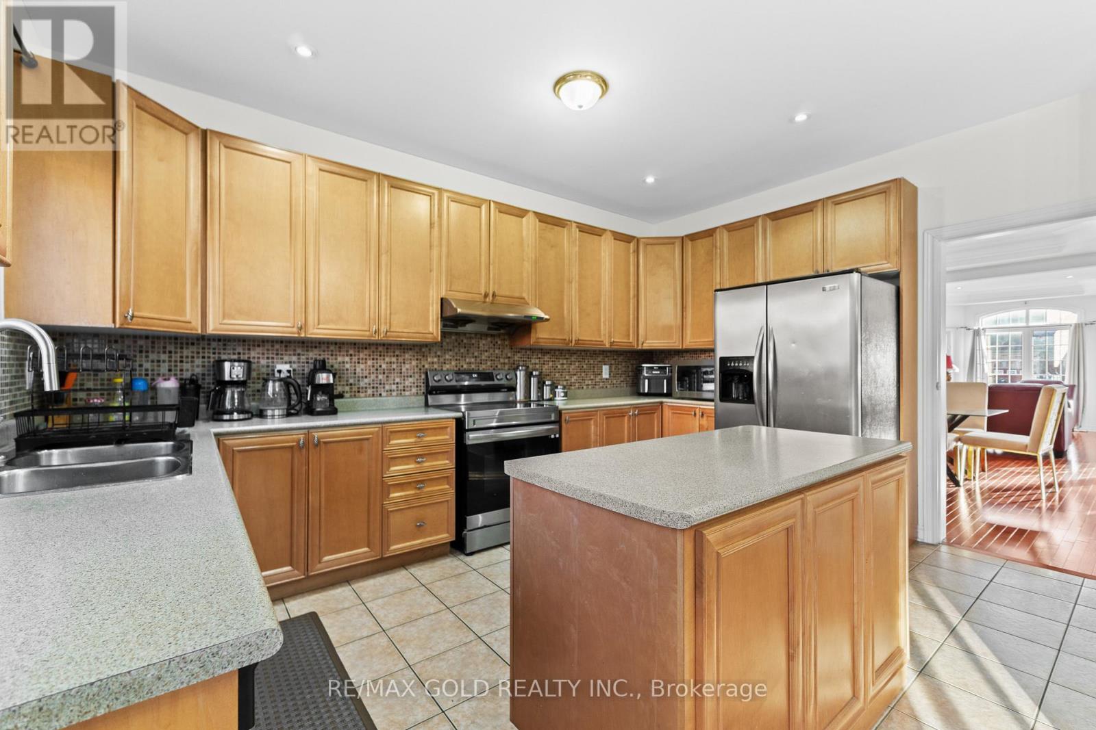 57 POWELL DRIVE - 16