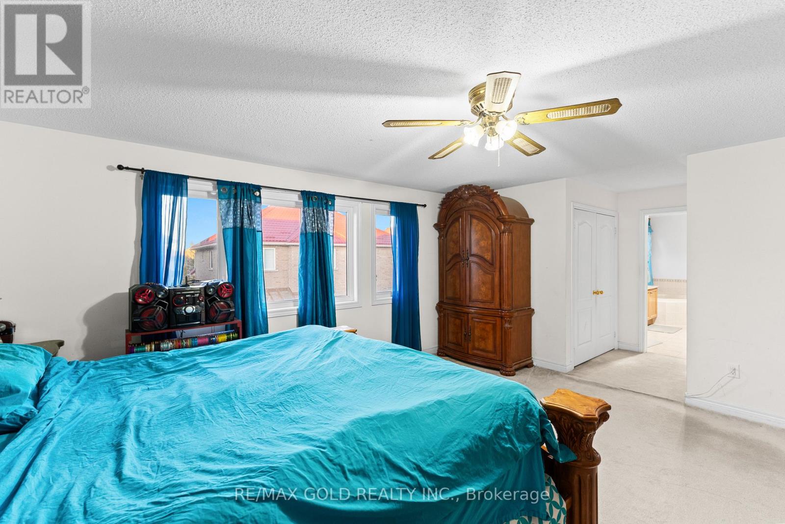57 POWELL DRIVE - 25