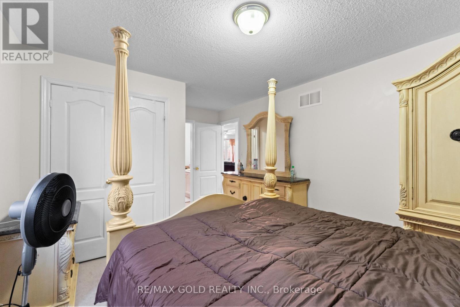 57 POWELL DRIVE - 33