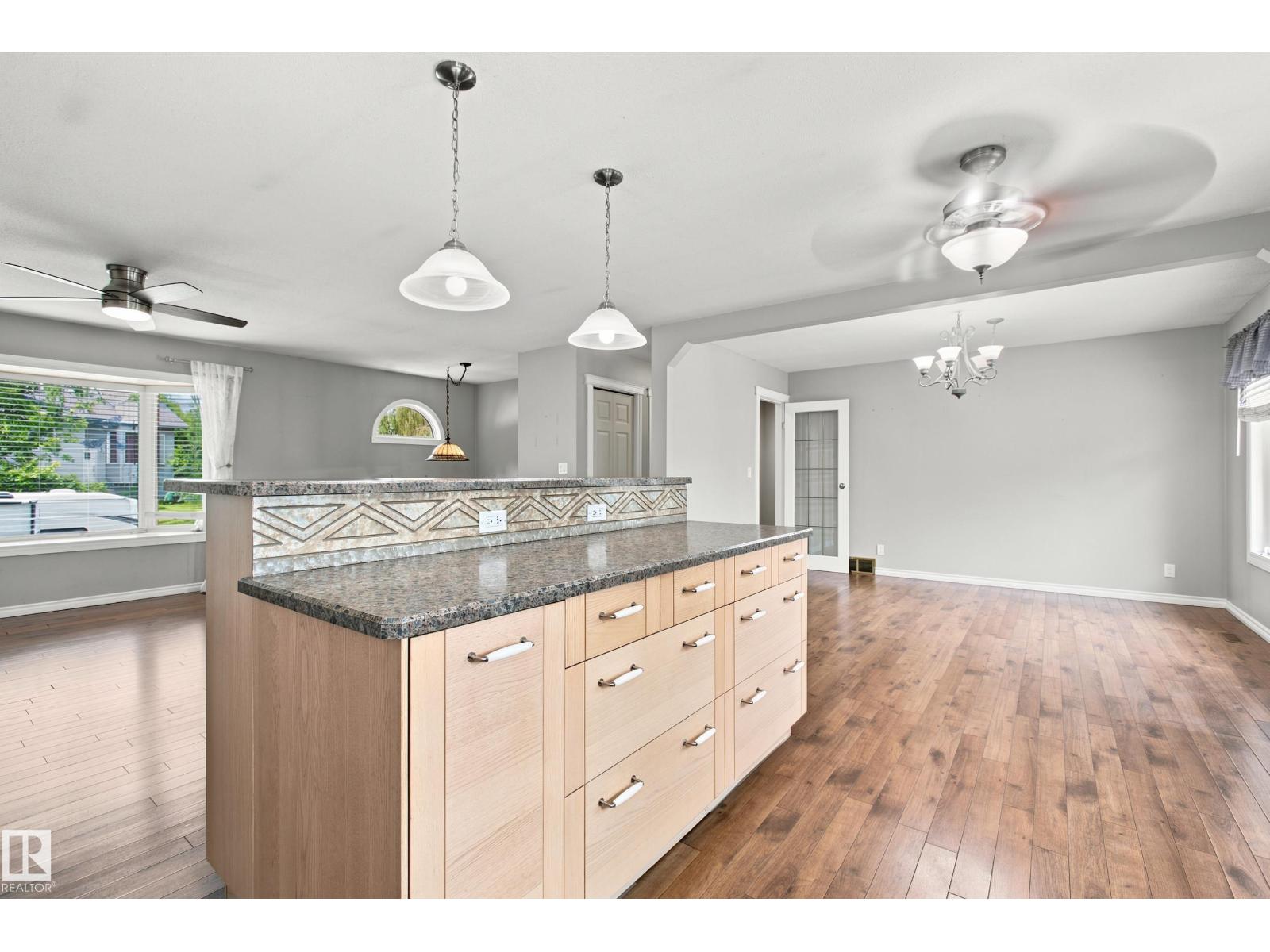 5507 47 ST - Image 16