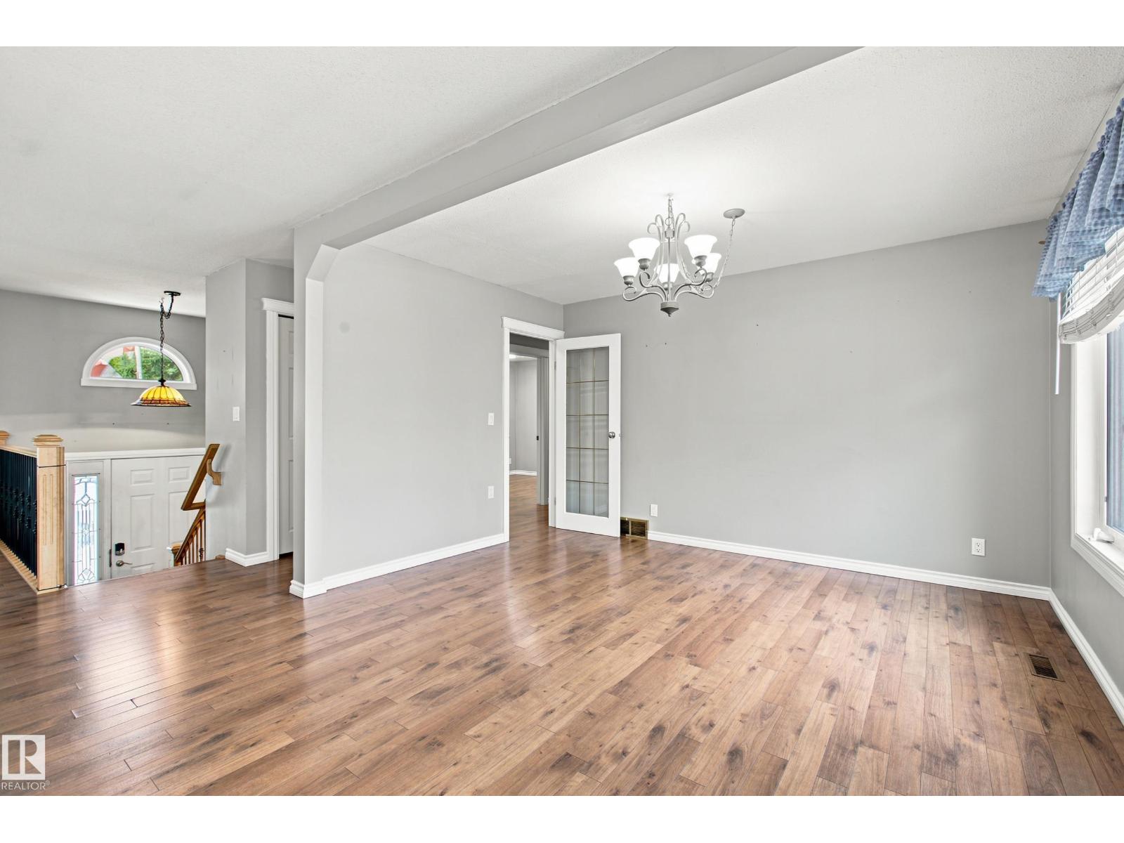 5507 47 ST - 17
